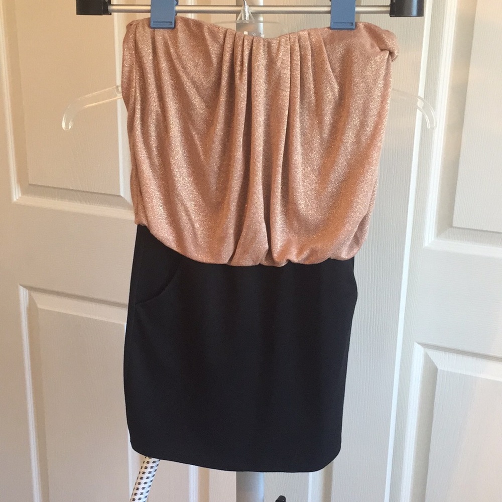 sparkly cocktail dress with black bottom& pockets
